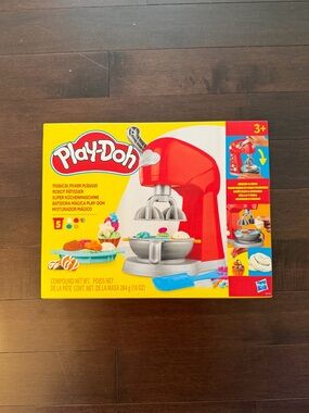 Play-Doh Magical Mixer Playset in Red